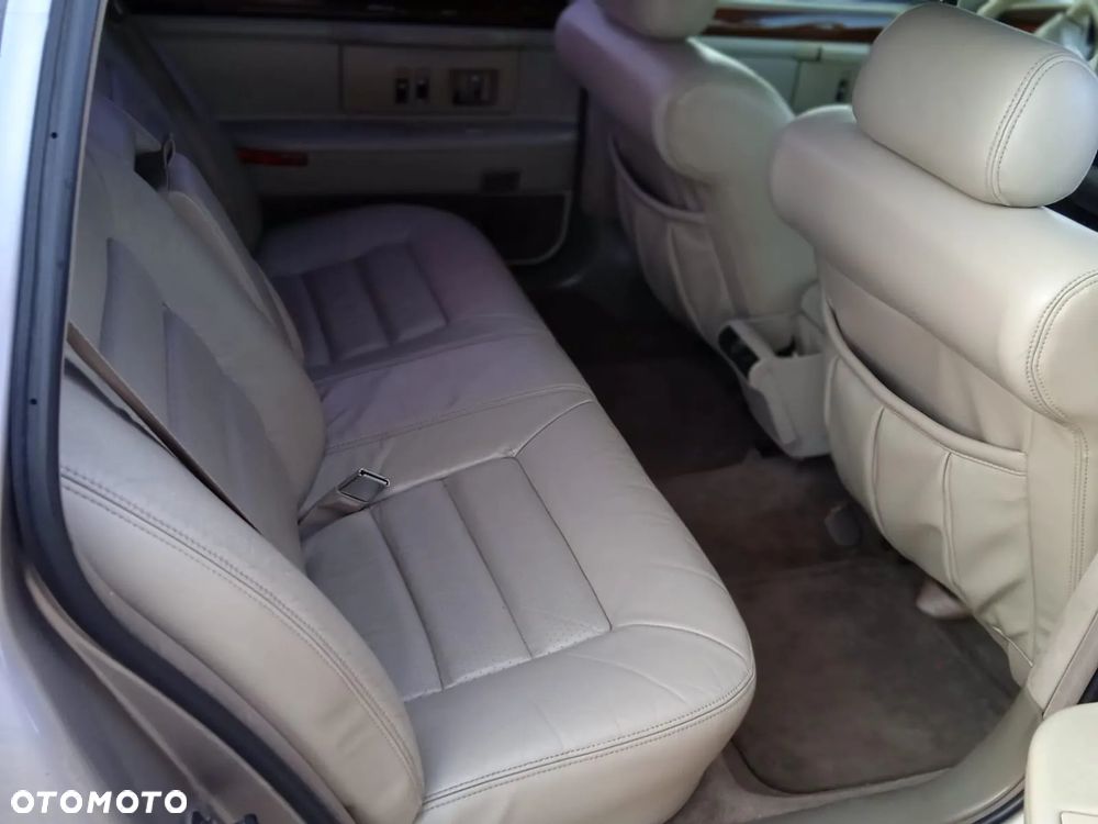 Cadillac Deville 4.6 Concours - 10