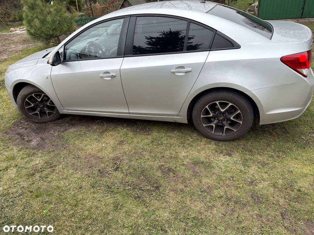 Chevrolet Cruze 1.8 Base - 5