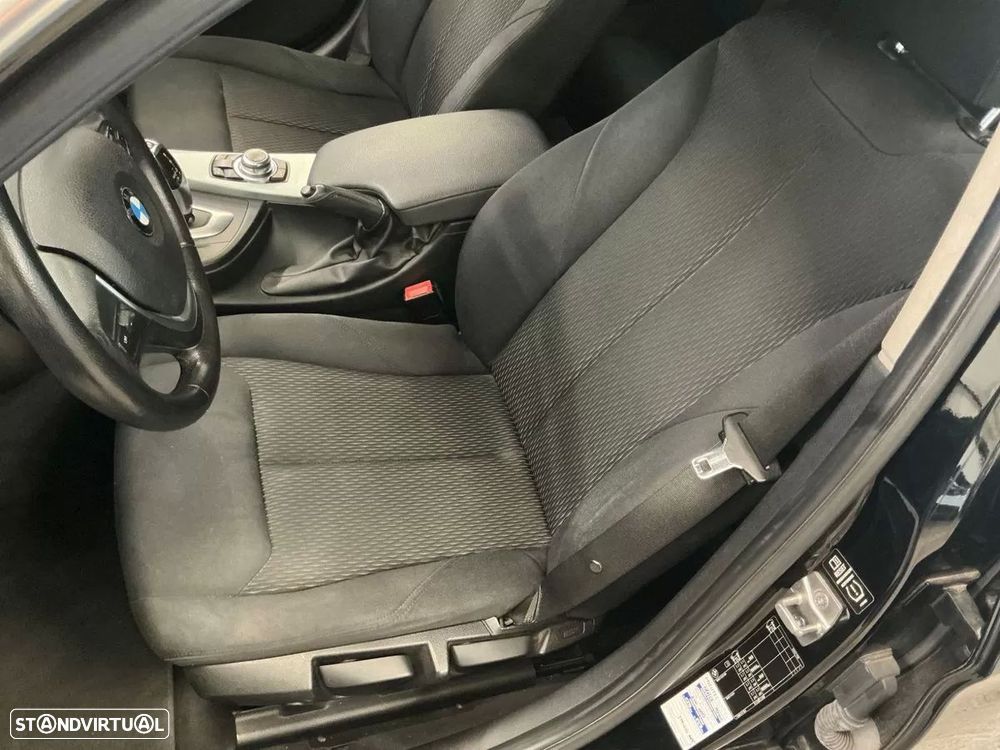 BMW 320 d Sport-Aut. Efficient Dynamics Edition Sport Line - 3