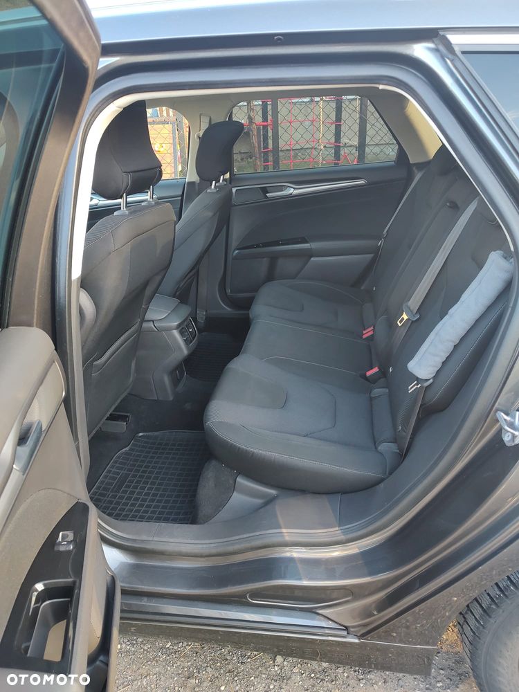 Ford Mondeo 2.0 TDCi Titanium PowerShift - 6