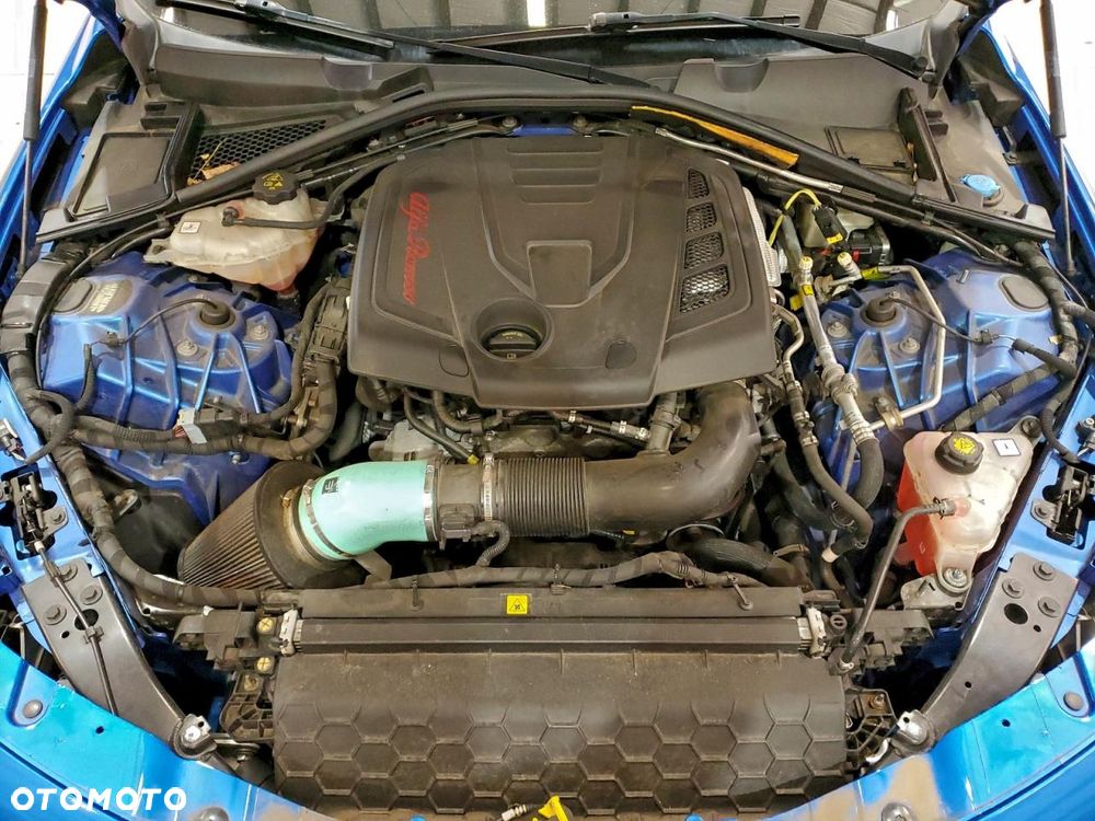 Alfa Romeo Giulia 2.0 Turbo 16V AT8-Q4 Ti - 10