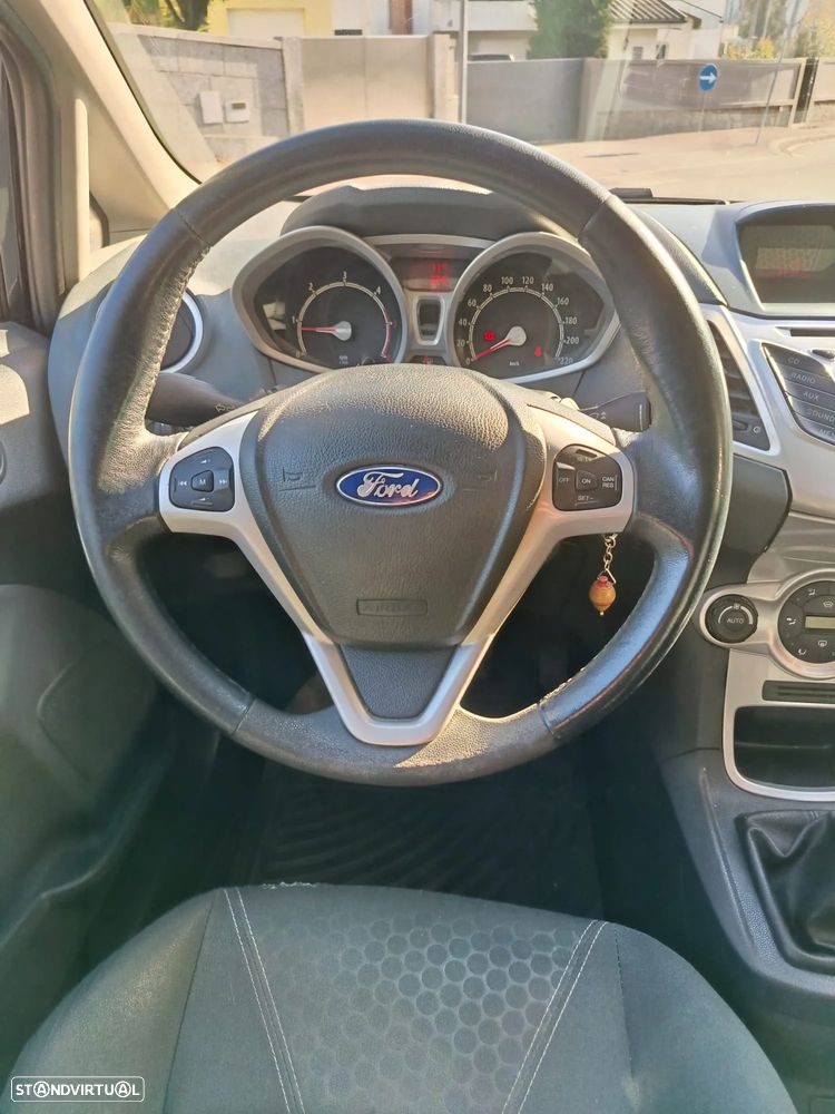 Ford Fiesta 1.4 TDCi Titanium - 9