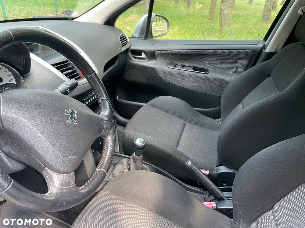 Peugeot 207 110 HDi FAP (Blue Lion) Sport - 11