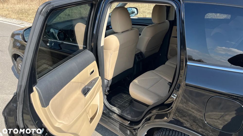 Mitsubishi Outlander 2.0 Intense + Navi 4WD CVT - 15