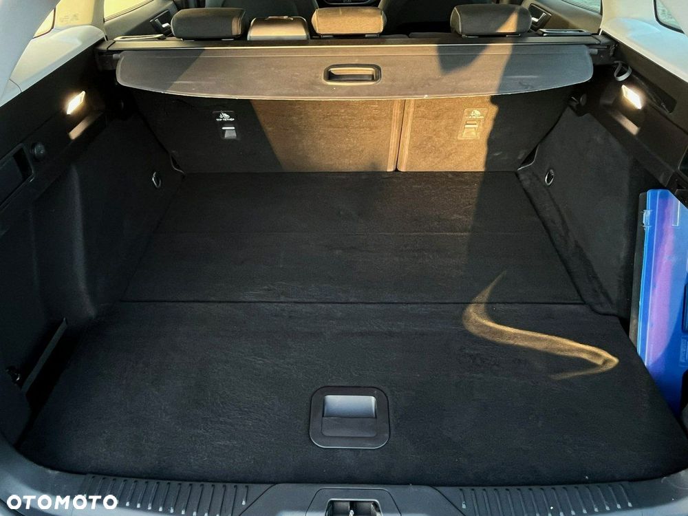 Ford Focus 1.5 EcoBlue Start-Stopp-System TITANIUM DESIGN - 12