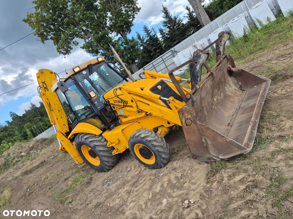 JCB 3cx na Rrównych kołach 4cx - 3