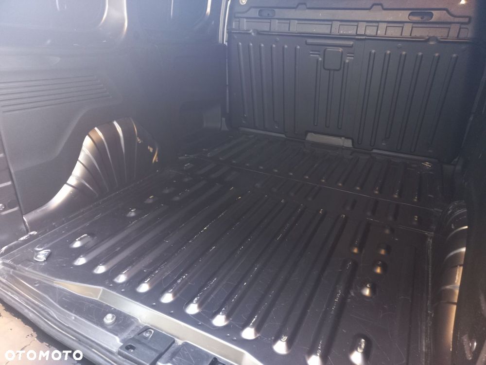 Peugeot Partner - 21