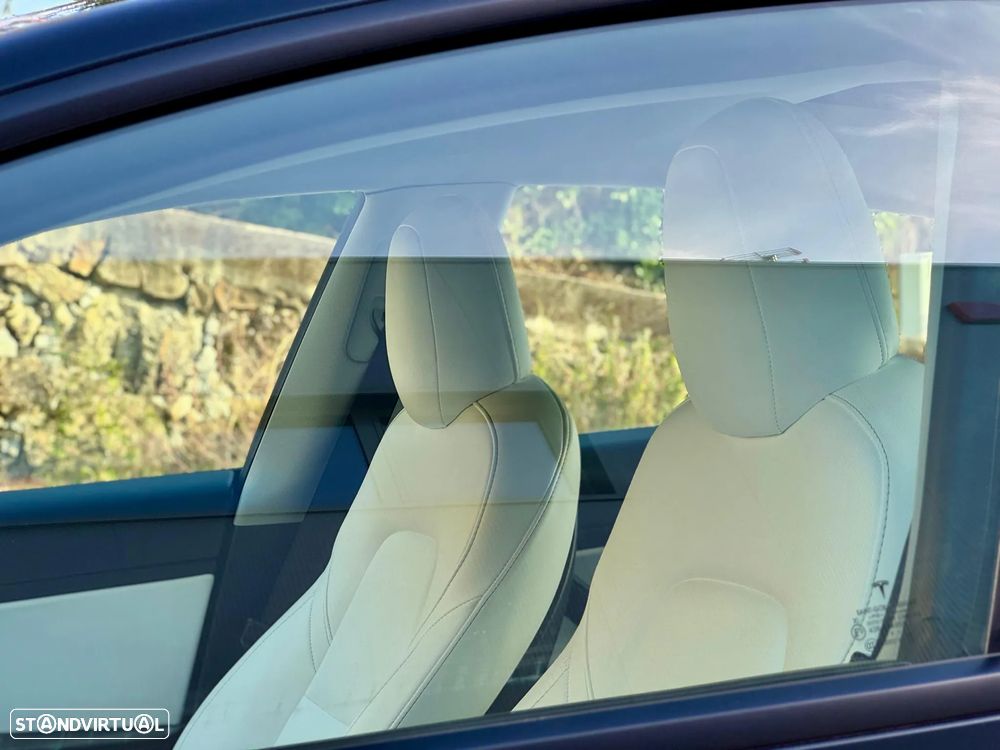 Tesla Model 3 Standard Range Plus RWD - 24