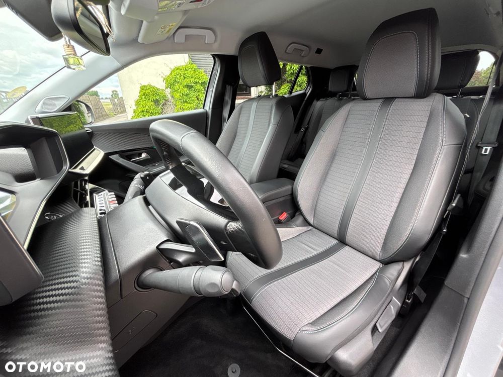 Peugeot 2008 1.5 BlueHDi Allure Pack S&S EAT8 - 16