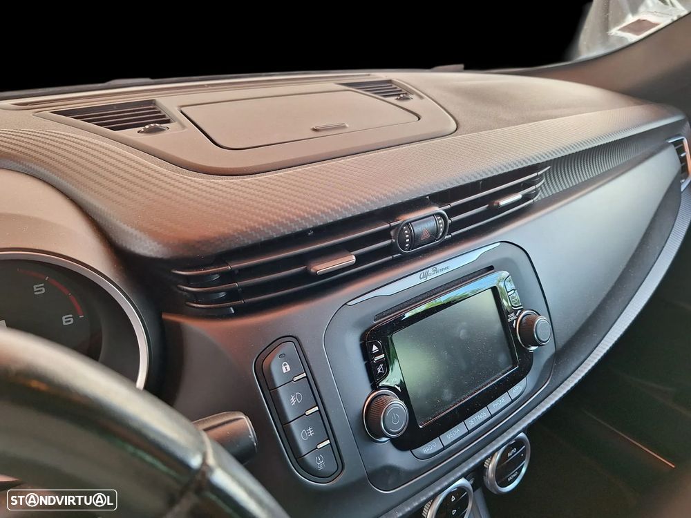 Alfa Romeo Giulietta 1.6 JTDm Super J18 - 12