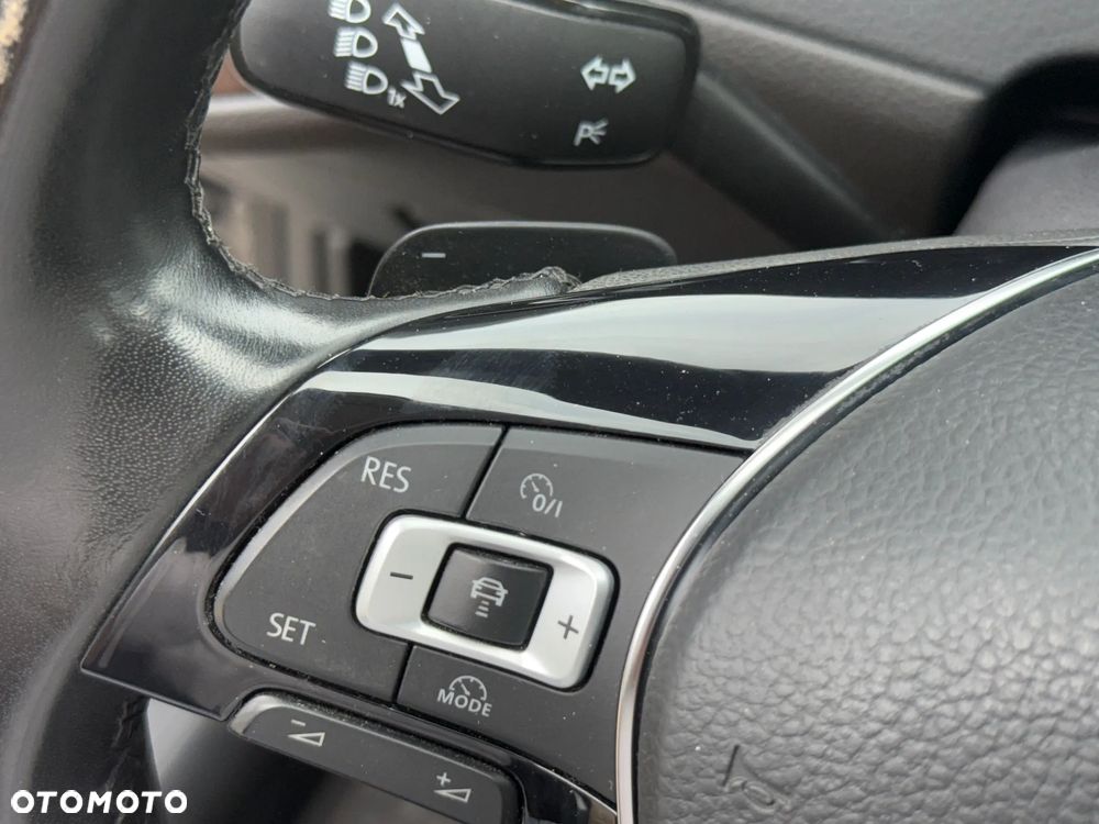 Volkswagen Golf 2.0 TDI DSG Sound - 20