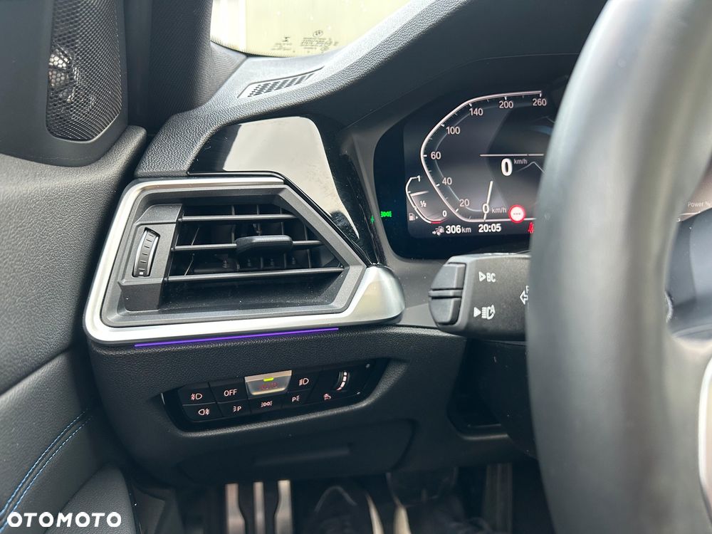 BMW Seria 3 330e xDrive M Sport sport - 16