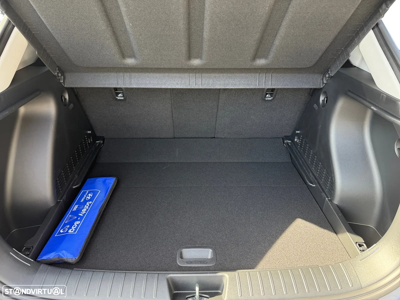 Hyundai Kauai EV 64.8 kWh Vanguard (TT) - 16