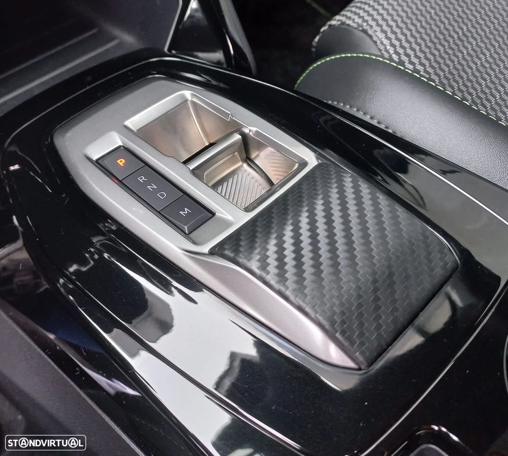 Peugeot 208 1.2 Hybrid GT e-DCS6 - 12