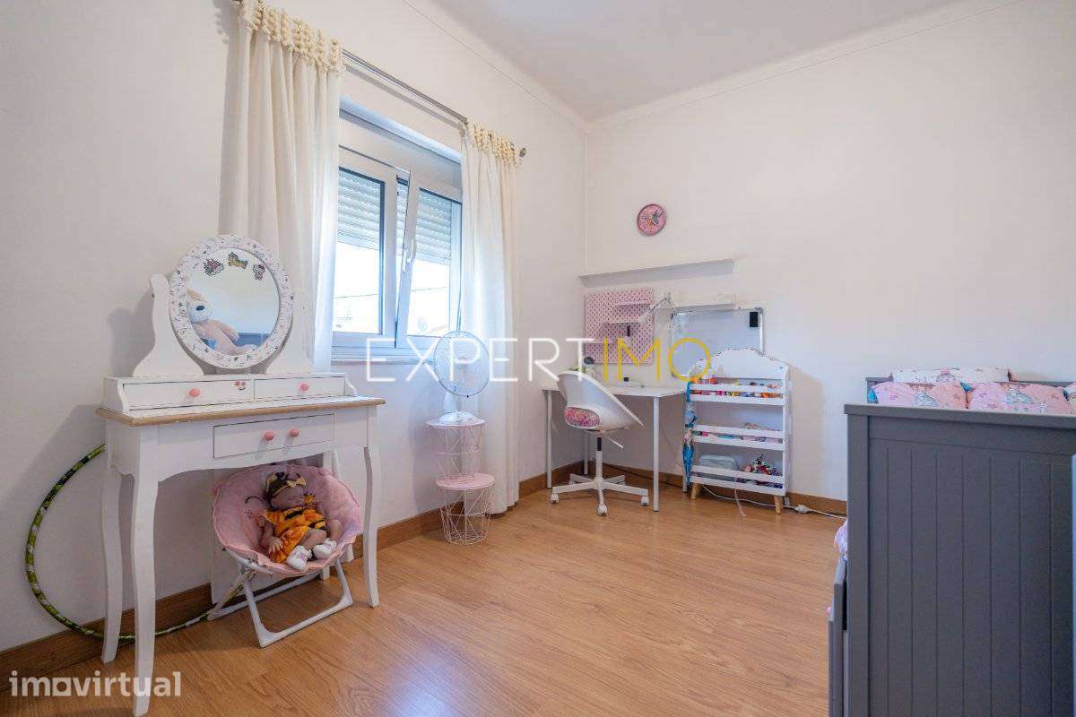 T3 Duplex com Terraço e Anexos | Centro de São Martinho do Bispo –... - Grande imagem: 4/50