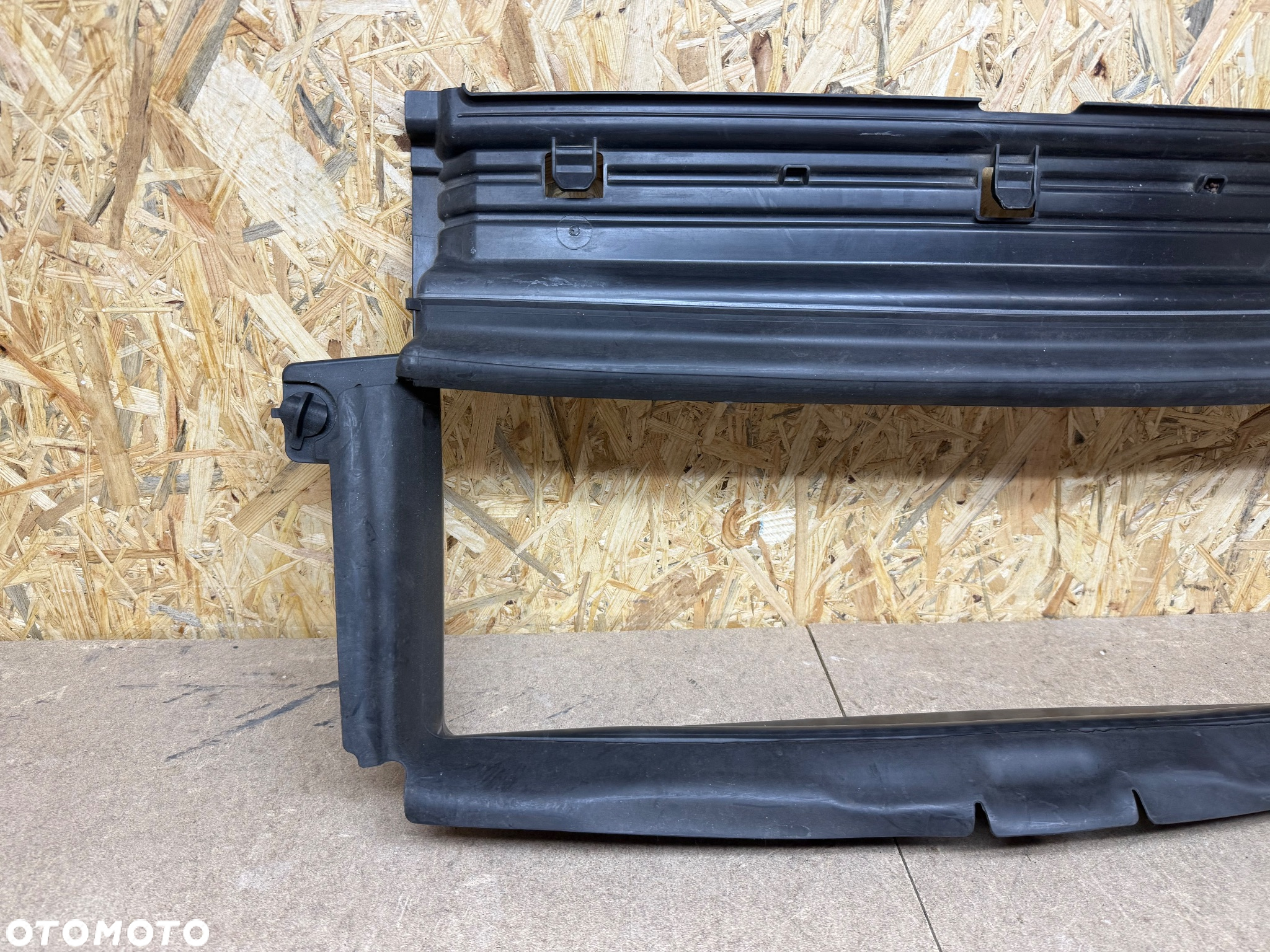 32227933 WLOT KIEROWNICA POWIETRZA CENTRALNA CHŁODNIC VOLVO XC60 II - 2