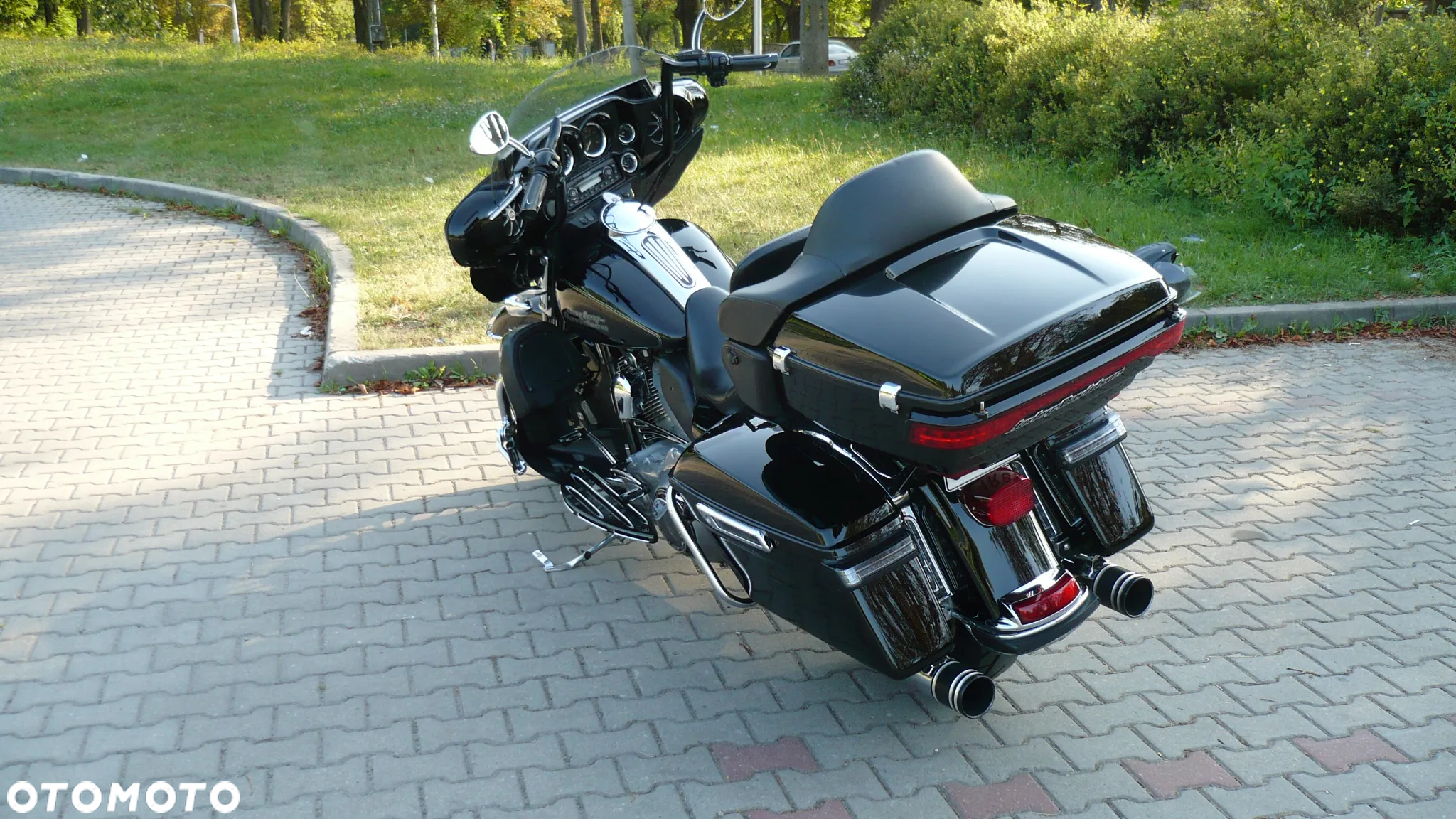 Harley-Davidson FLH Electra Glide - 5