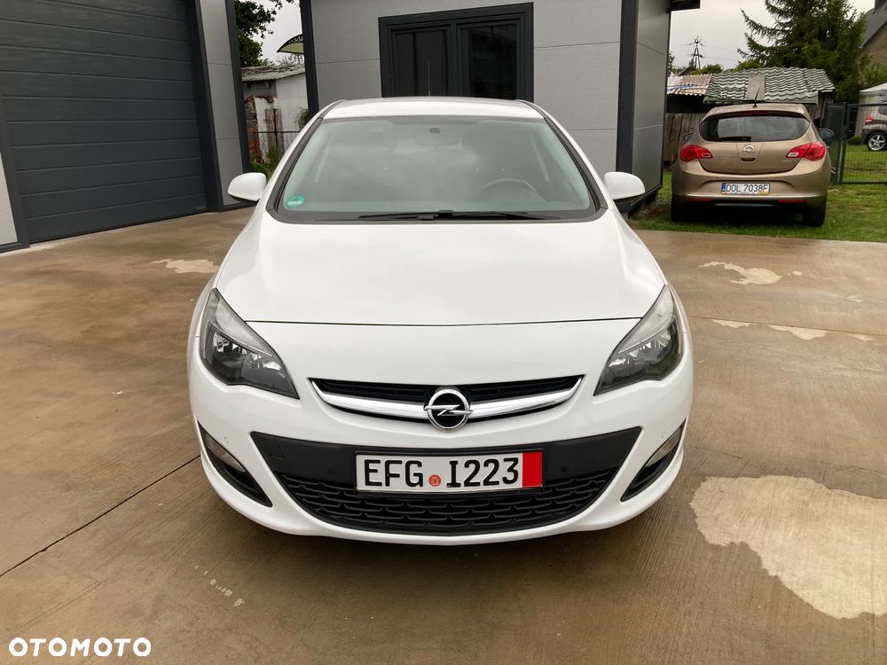 Opel Astra 1.4 Turbo 150 Jahre - 4