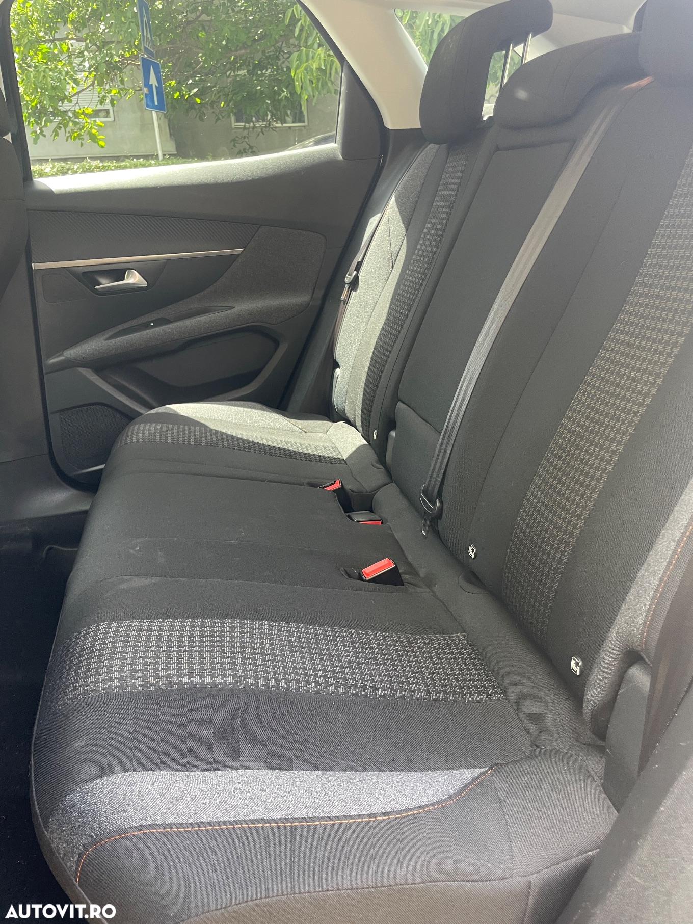 Peugeot 3008 PureTech 130 Stop & Start GPF EAT8 Active Pack - 4