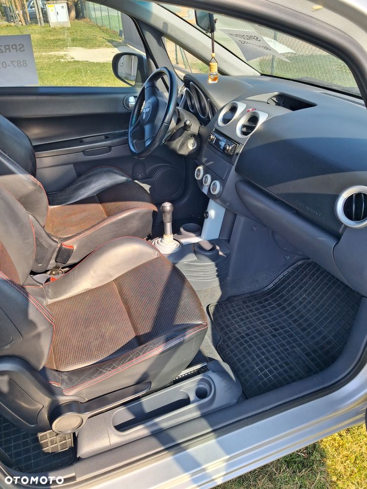 Mitsubishi Colt - 7