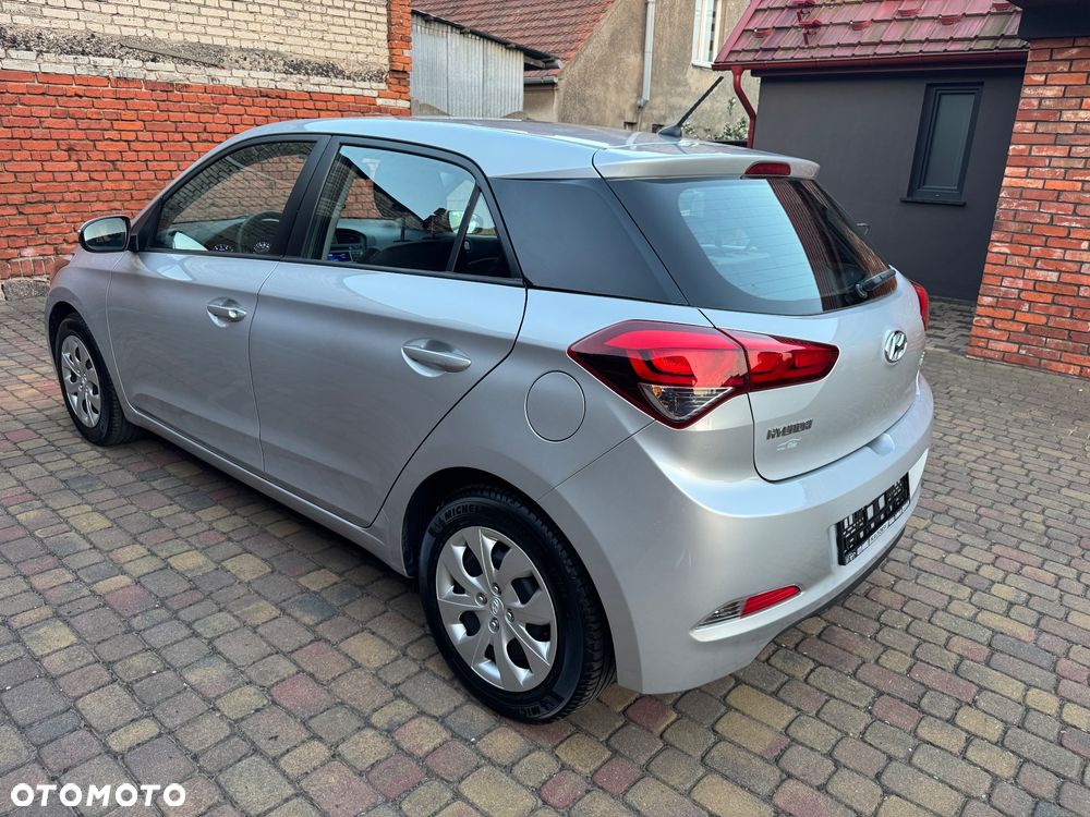 Hyundai i20 1.2 Pure - 4
