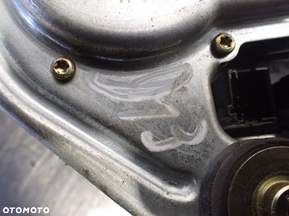 SILNICZEK WYCIERACZKI TYLNEJ BMW E46 1.9 69036679 - 7