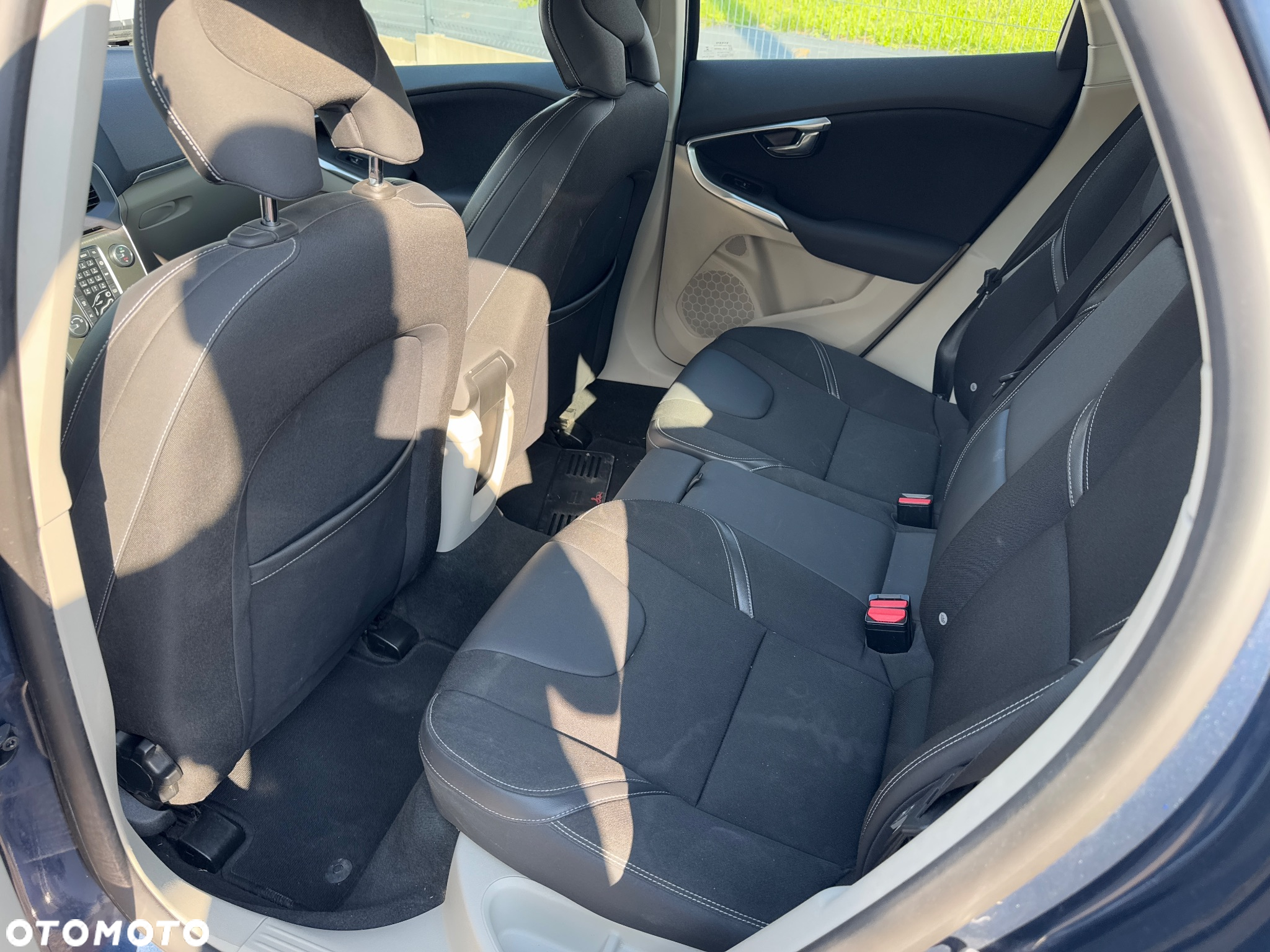 Volvo V40 D2 Momentum - 8