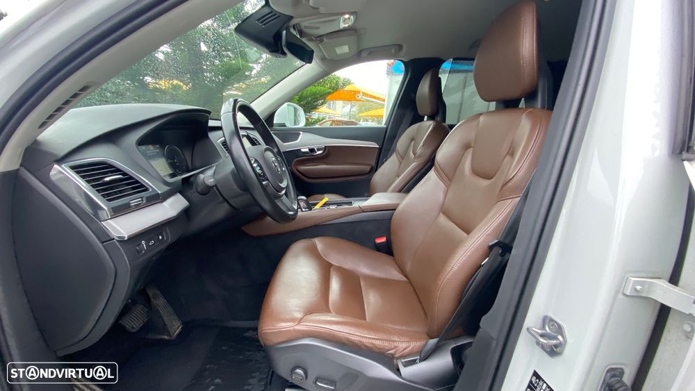 Volvo XC 90 2.0 T8 PHEV Momentum Plus AWD - 26