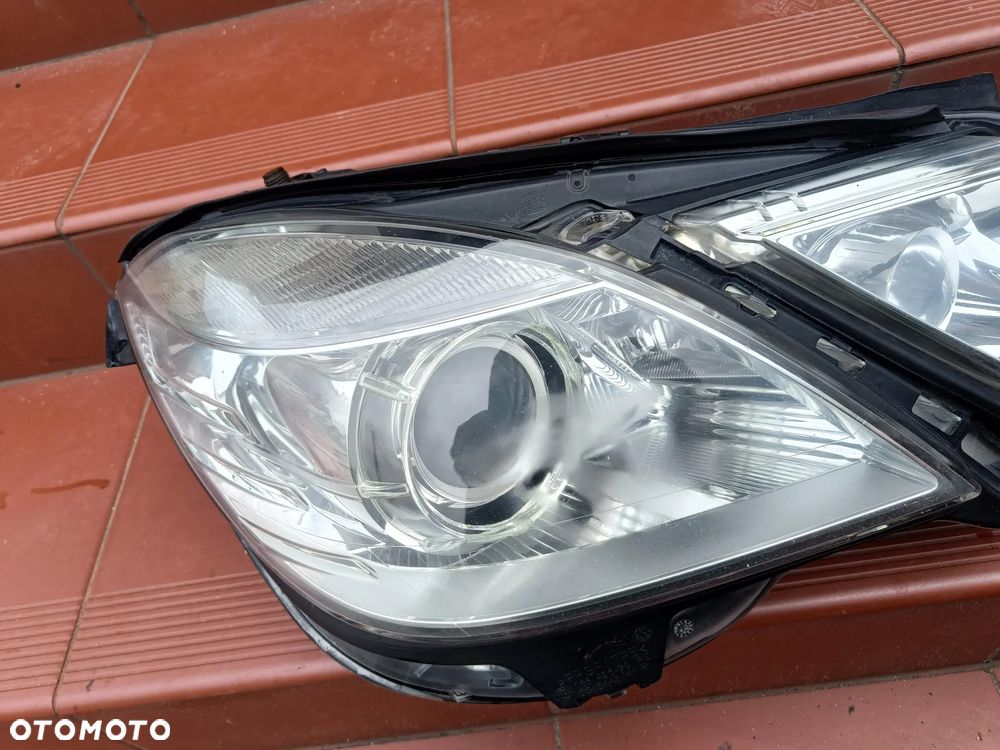 MERCEDES W212 E-KLASA LAMPA PRZÓD PRZEDNIA XENON SKRĘTNY ILS EU - 16