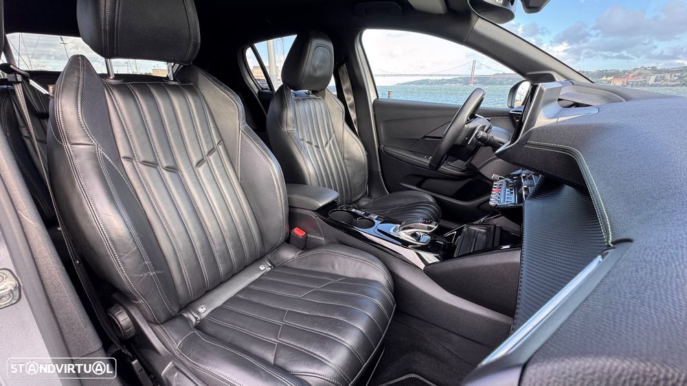 Peugeot 208 1.2 PureTech GT EAT8 - 22