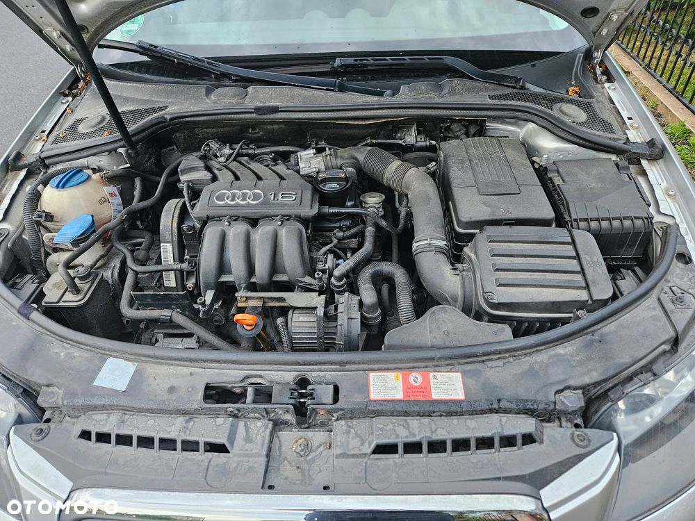 Audi A3 3-drzwiowe 1.6 Ambition - 2