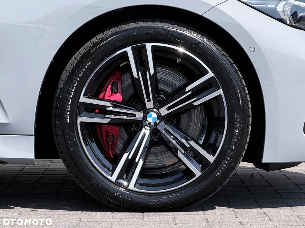 BMW Seria 3 320d xDrive M Sport - 14