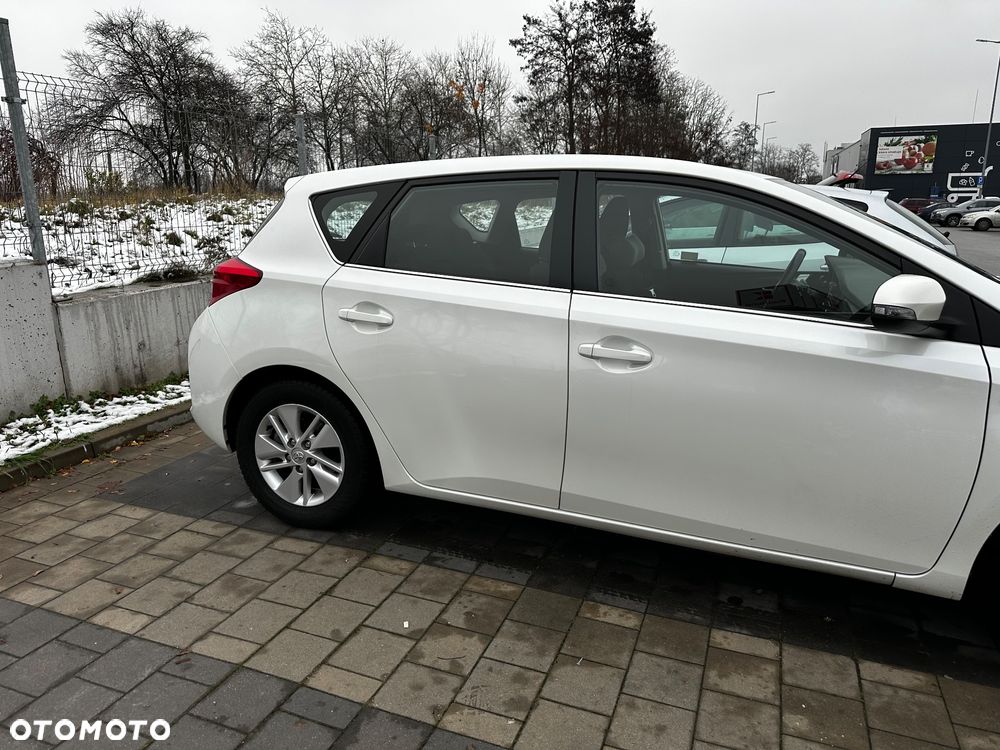Toyota Auris - 17