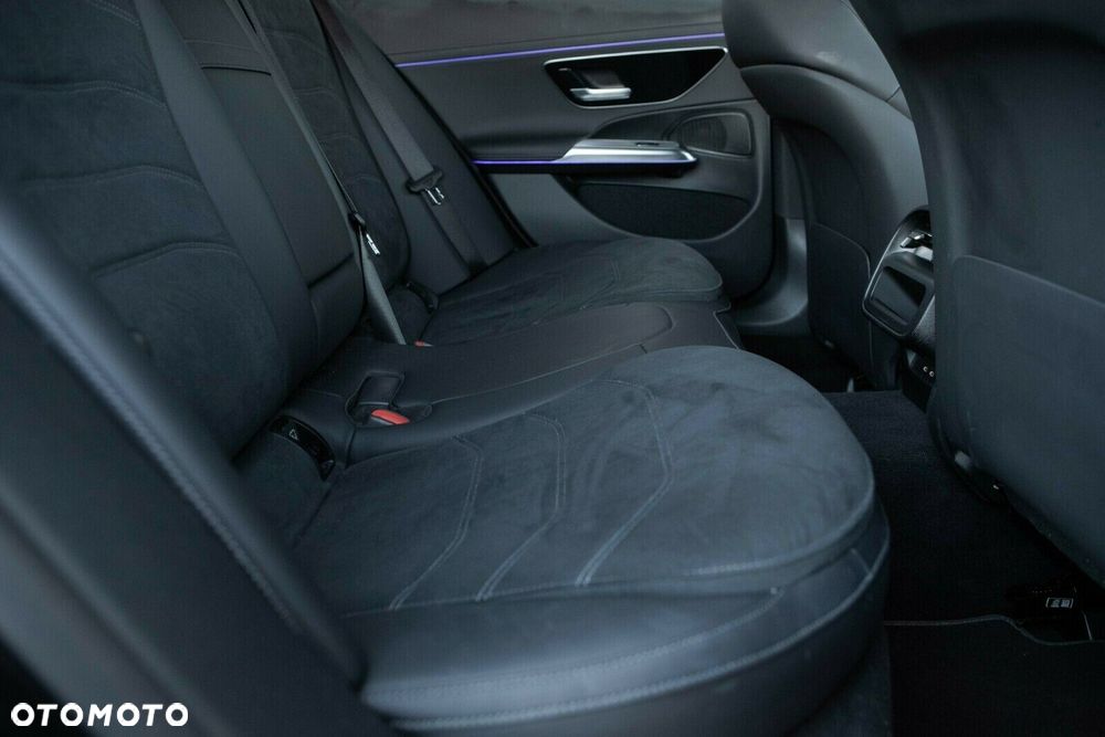 Mercedes-Benz Klasa E - 28