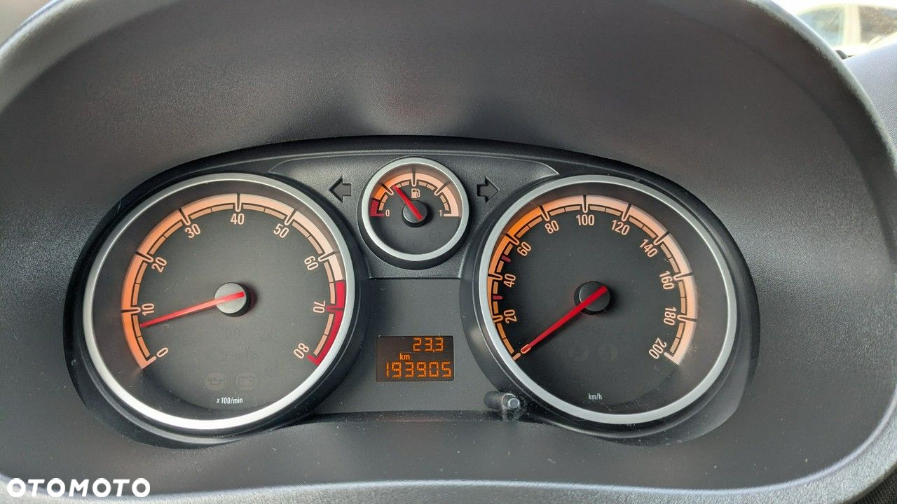 Opel Corsa - 20