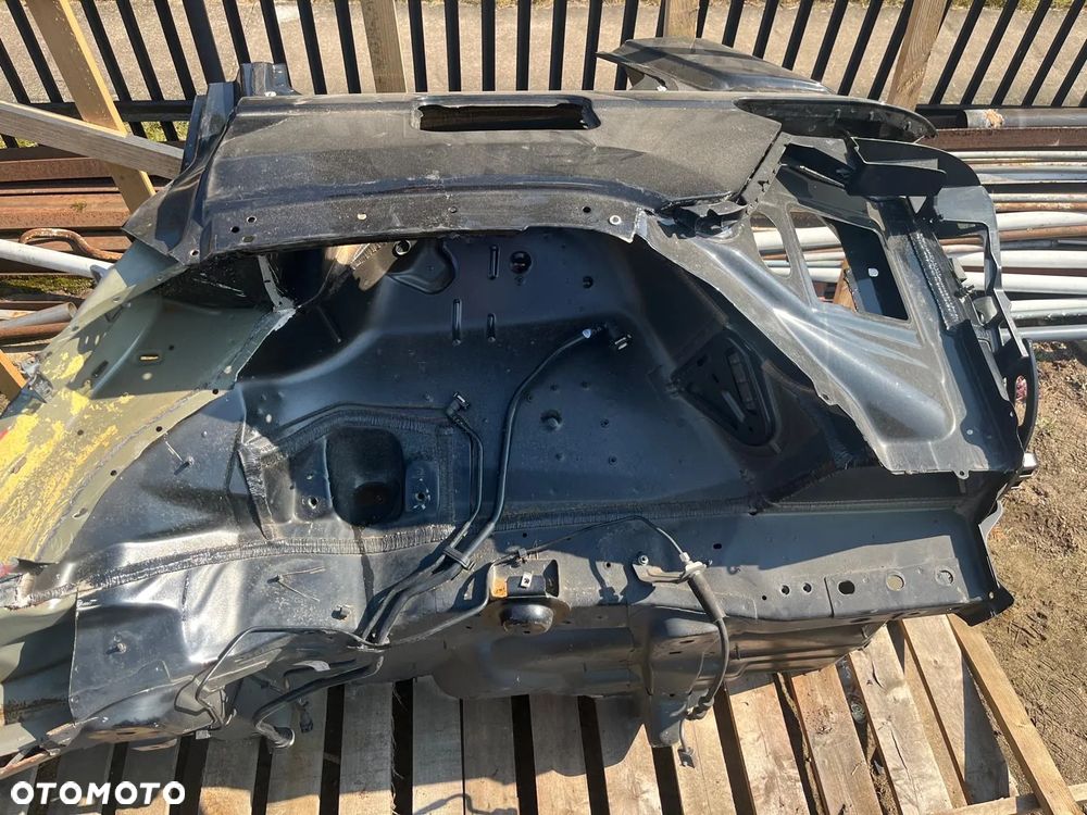 Ćwiartka lewy tył Jeep WL - 4