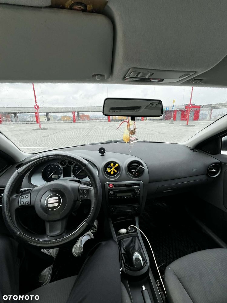 Seat Ibiza SC 1.4 16V Sport - 6