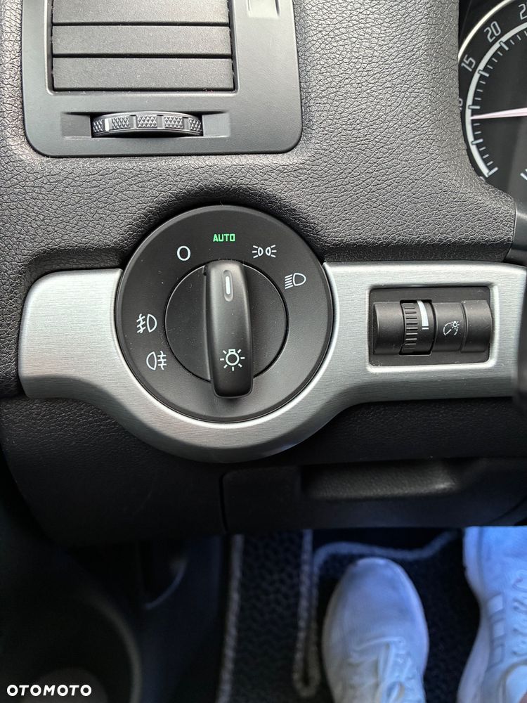 Skoda Octavia 2.0 TDI RS DSG - 13