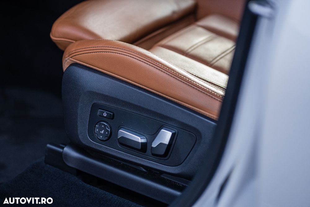 BMW X3 xDrive30i AT Luxury Line - 34