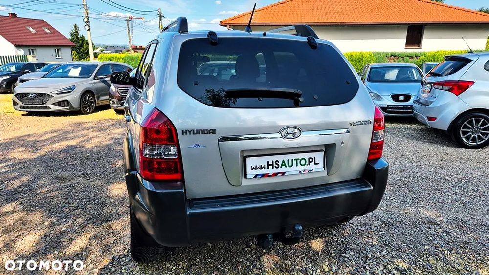 Hyundai Tucson 2.0 Comfort 2WD - 16
