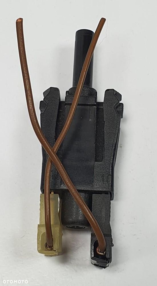 CZUJNIK HAMULCA RĘCZNEGO MERCEDES W207 0015458714 - 1