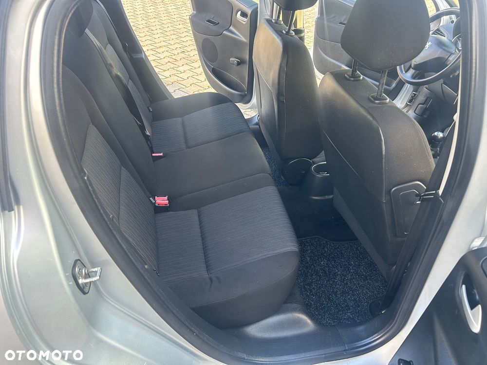Peugeot 207 75 Millesim 200 - 23