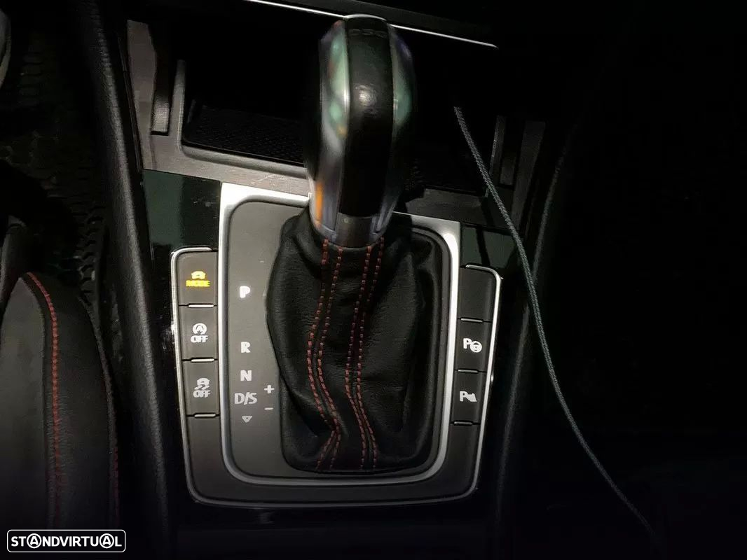 VW Golf 2.0 TSI GTI DSG Performance - 14