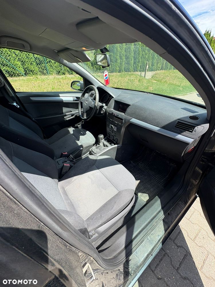 Opel Astra 1.9 CDTI Enjoy - 16