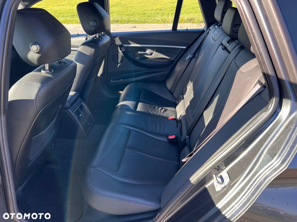 BMW Seria 3 320i Luxury Line Purity - 13