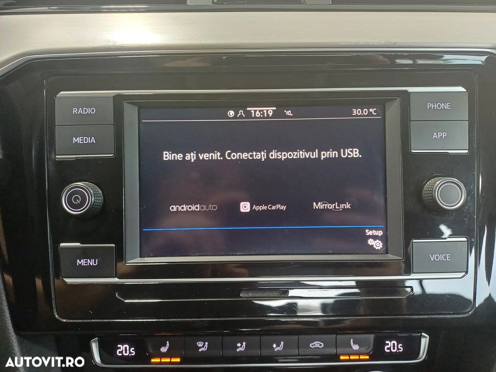 Volkswagen Passat 2.0 TDI DSG Highline - 24