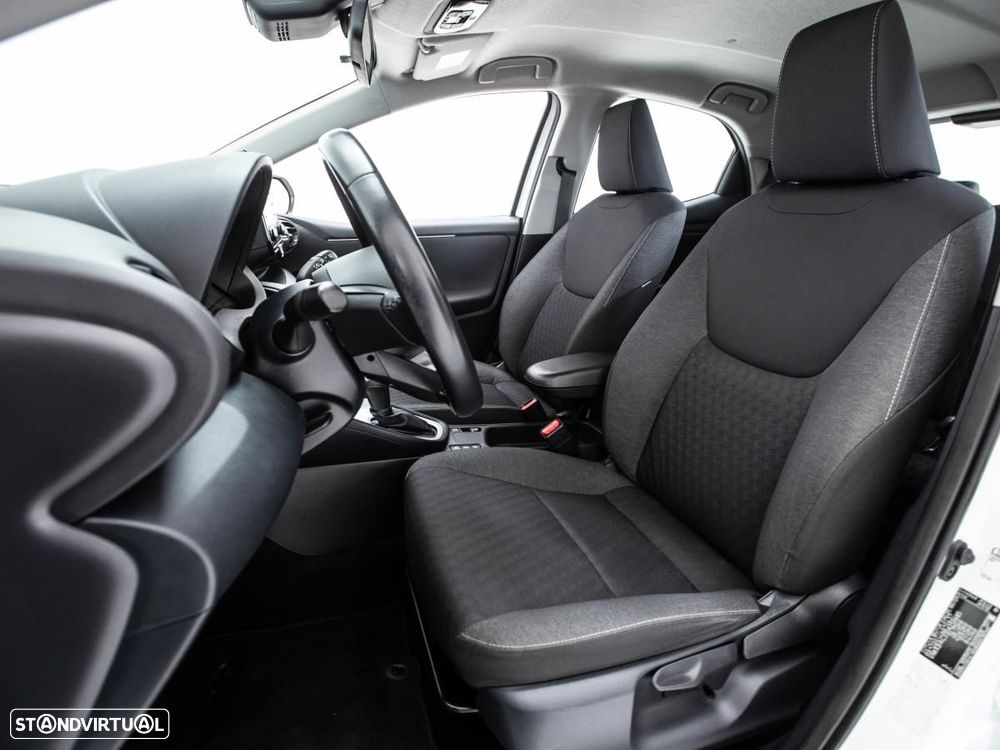 Toyota Yaris 1.5 HDF Comfort - 8