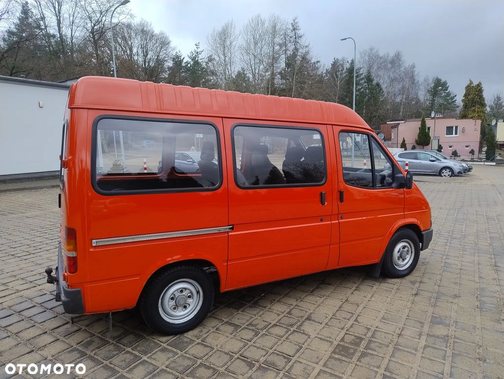 Ford Transit GL - 18