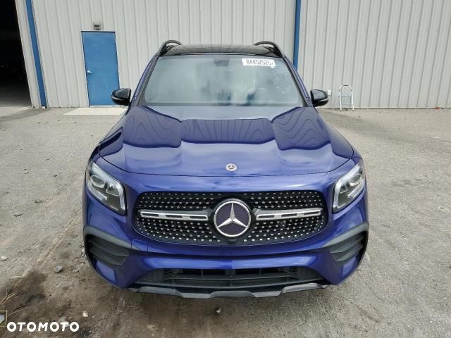 Mercedes-Benz GLB 250 4-Matic Progressive 8G-DCT - 2