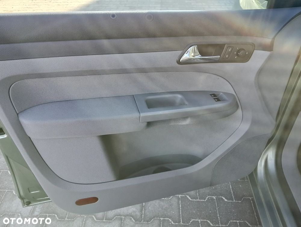 Volkswagen Caddy 1.6 Life Family (5-Si.) - 13